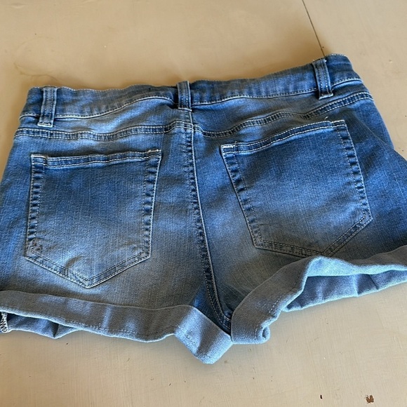Sexy Wallflower Short Shorts - Distressed Size 9 - EUC - Picture 6 of 6